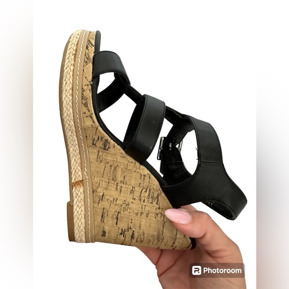 Call It Spring Black Wedges Size 7 - Picture 7 of 11